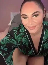 lovely_beast webcam model stream image