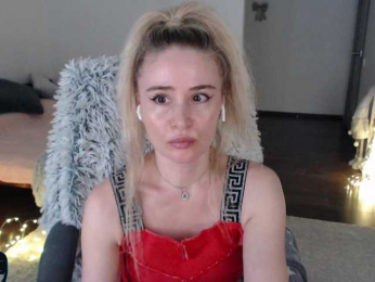 _Xyliganka777_ webcam bongacams model stream image