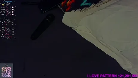 Hollara_Bangg webcam model stream image