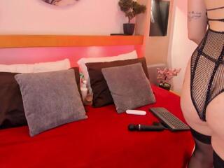 Coral Queen webcam flirt4free model stream image