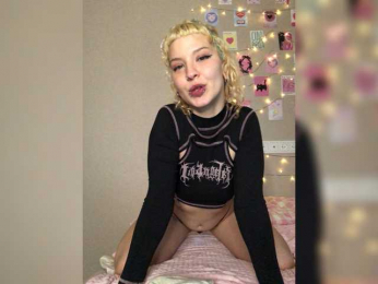 Miley webcam model stream image