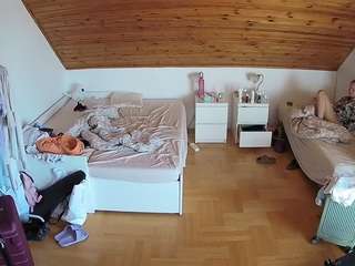 voyeurcam-julmodels-greybed-3 webcam model stream image