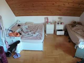 voyeurcam-julmodels-greybed-3 webcam model stream image