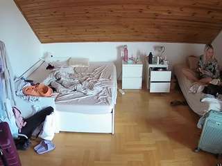 voyeurcam-julmodels-greybed-3 webcam model stream image