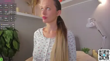 UliKopp webcam stripchat model stream image