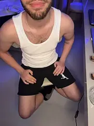 2HARDKURT webcam model stream image