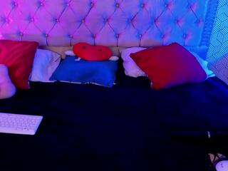 Samantha Walle webcam model stream image