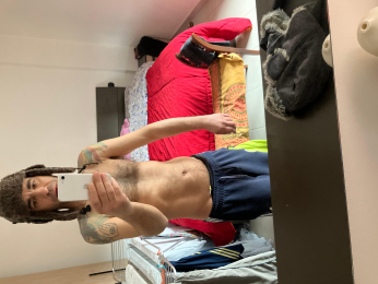 Chiccocriseed webcam cam4 model stream image