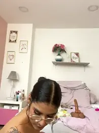 LauraRaider webcam stripchat model stream image