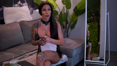 RaquelleVon webcam model stream image