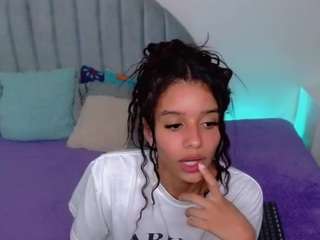 alice-fox26 webcam model stream image