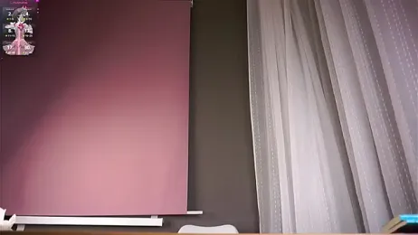 LynHillaire webcam model stream image