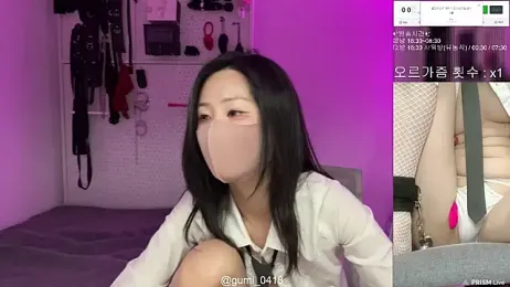 gumi_0418 webcam stripchat model stream image