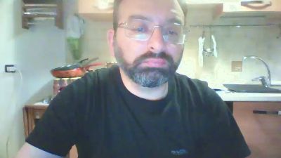 Hugos31 webcam model stream image