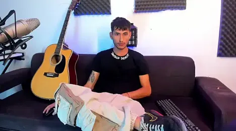 Henrikk_senn webcam model stream image