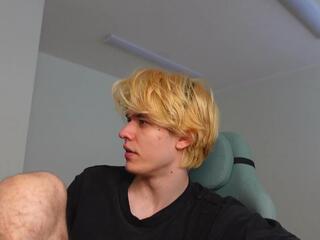 Logan Fraser webcam model stream image