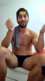 roger1898 webcam model stream image