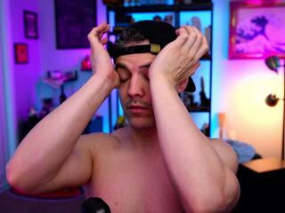 Max Hughes webcam model stream image