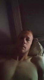 Yeaah webcam model stream image