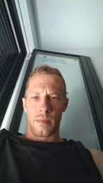 Yeaah webcam model stream image
