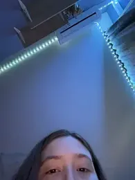 CharmingVikii webcam model stream image