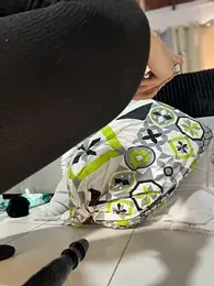 emiss_ webcam model stream image