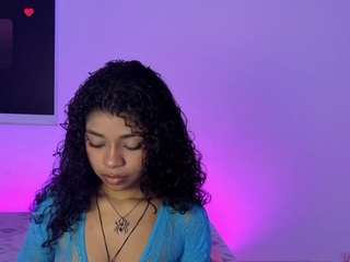 lucie-petite webcam camsoda model stream image