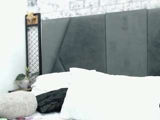 milaadams webcam model stream image