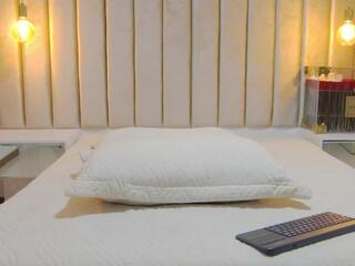 Elsa Rush webcam model stream image