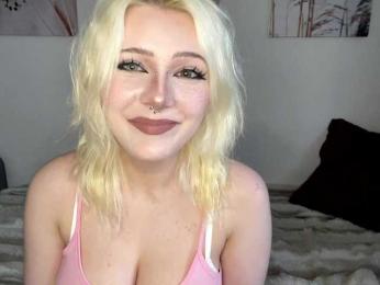 KittyKittyHey webcam model stream image