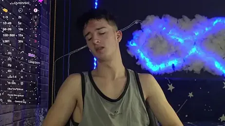 SirReed webcam stripchat model stream image