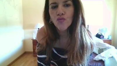 indiracaliente webcam cam4 model stream image