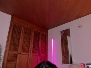 maeeve_ webcam model stream image