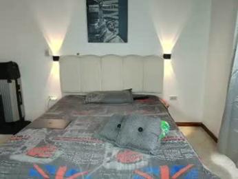 mikethomson01 webcam model stream image