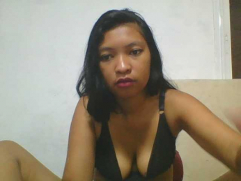 Martiniah webcam bongacams model stream image