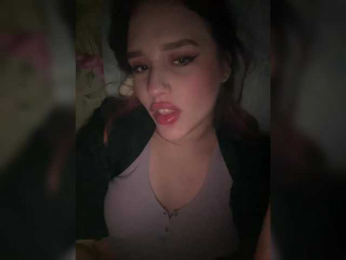 LollaDolly webcam model stream image