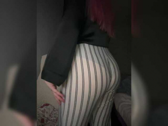LollaDolly webcam model stream image