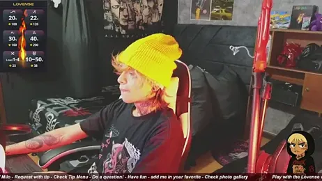 AcidMilo webcam model stream image