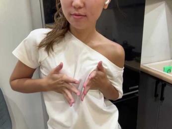 Naomi33 webcam model stream image
