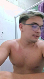 kuro37 webcam model stream image