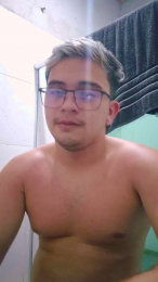 kuro37 webcam model stream image