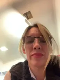 Gatitacarlita webcam model stream image