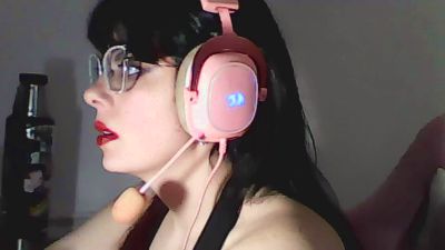 owly_bloom webcam model stream image