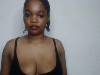 Hotchoccoo webcam bongacams model stream image