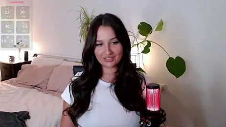 Lenas_Room webcam model stream image