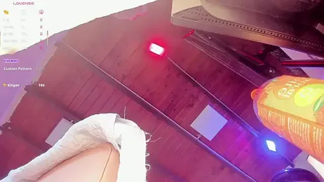 ari_monet webcam model stream image