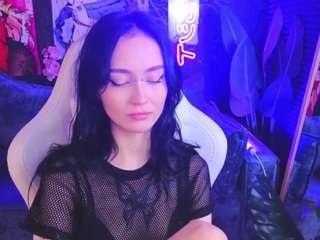 holly-berryy webcam camsoda model stream image