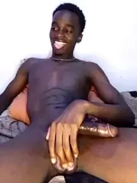 Dullapk webcam stripchat model stream image