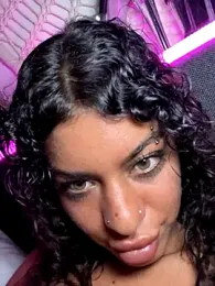 AlyssaHottv_ webcam model stream image