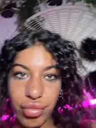 AlyssaHottv_ webcam stripchat model stream image